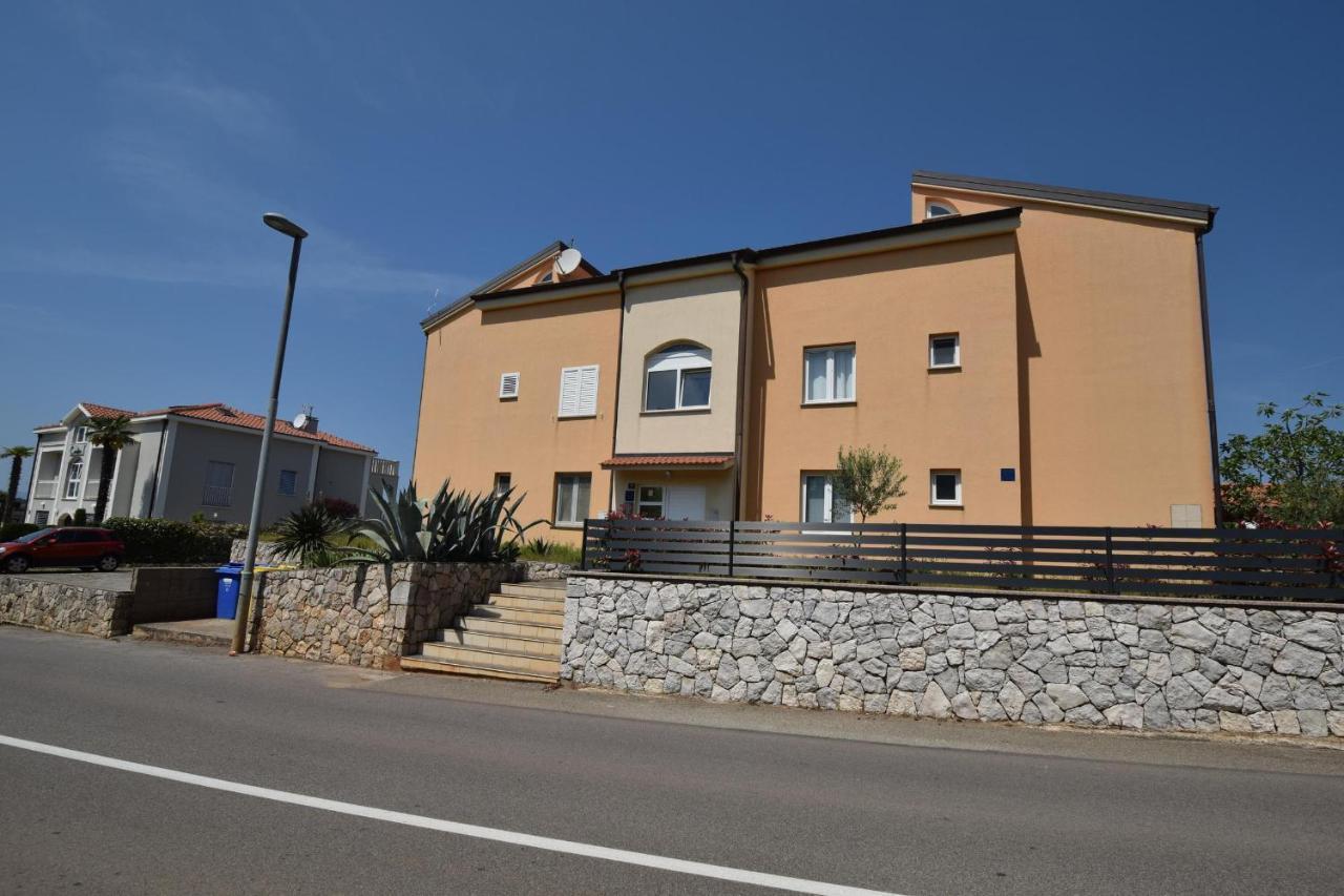 Apartment Lucy Malinska Exterior foto